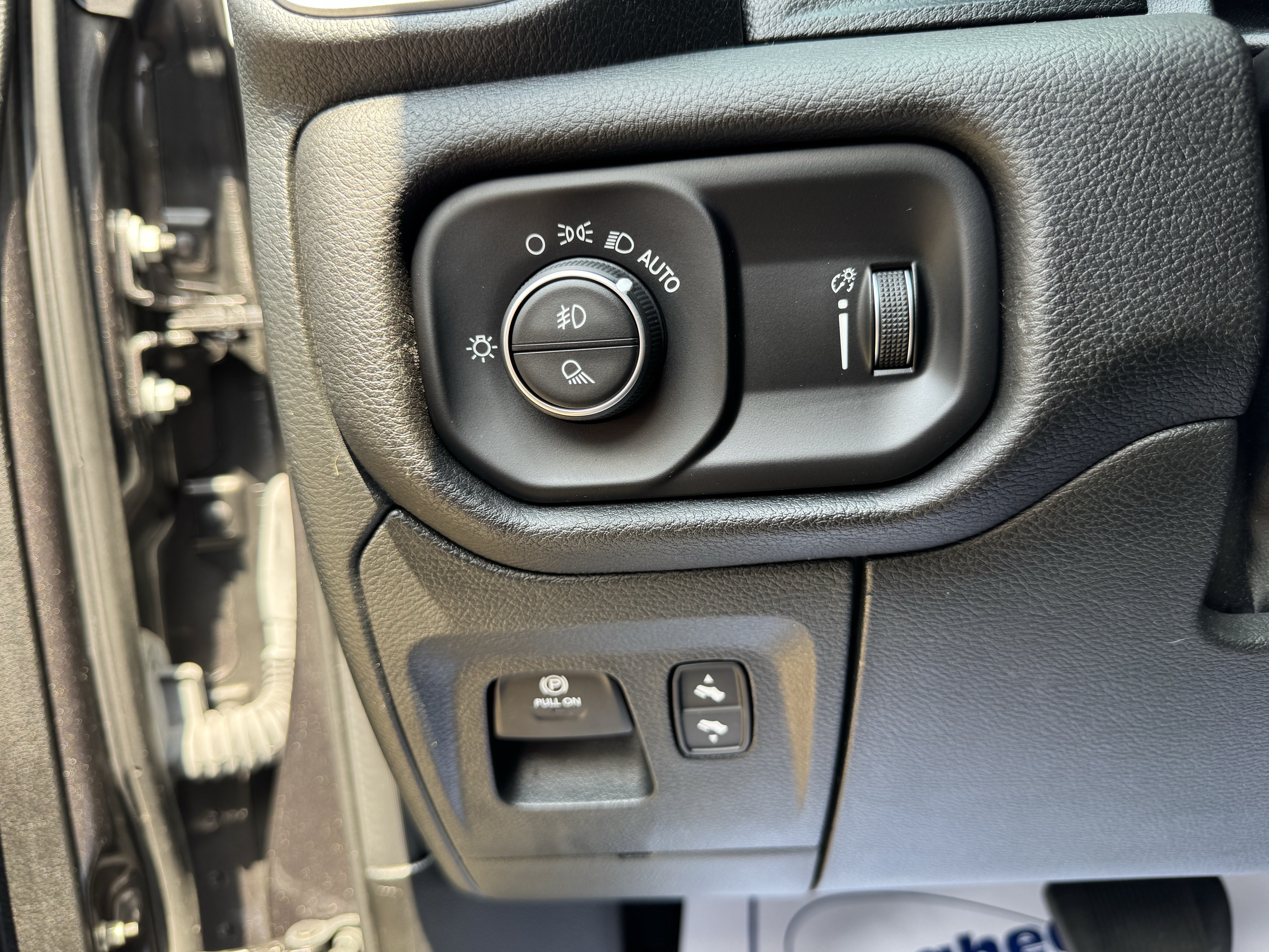 Used 2023 RAM 1500 Big Horn AWD/4WD image 10