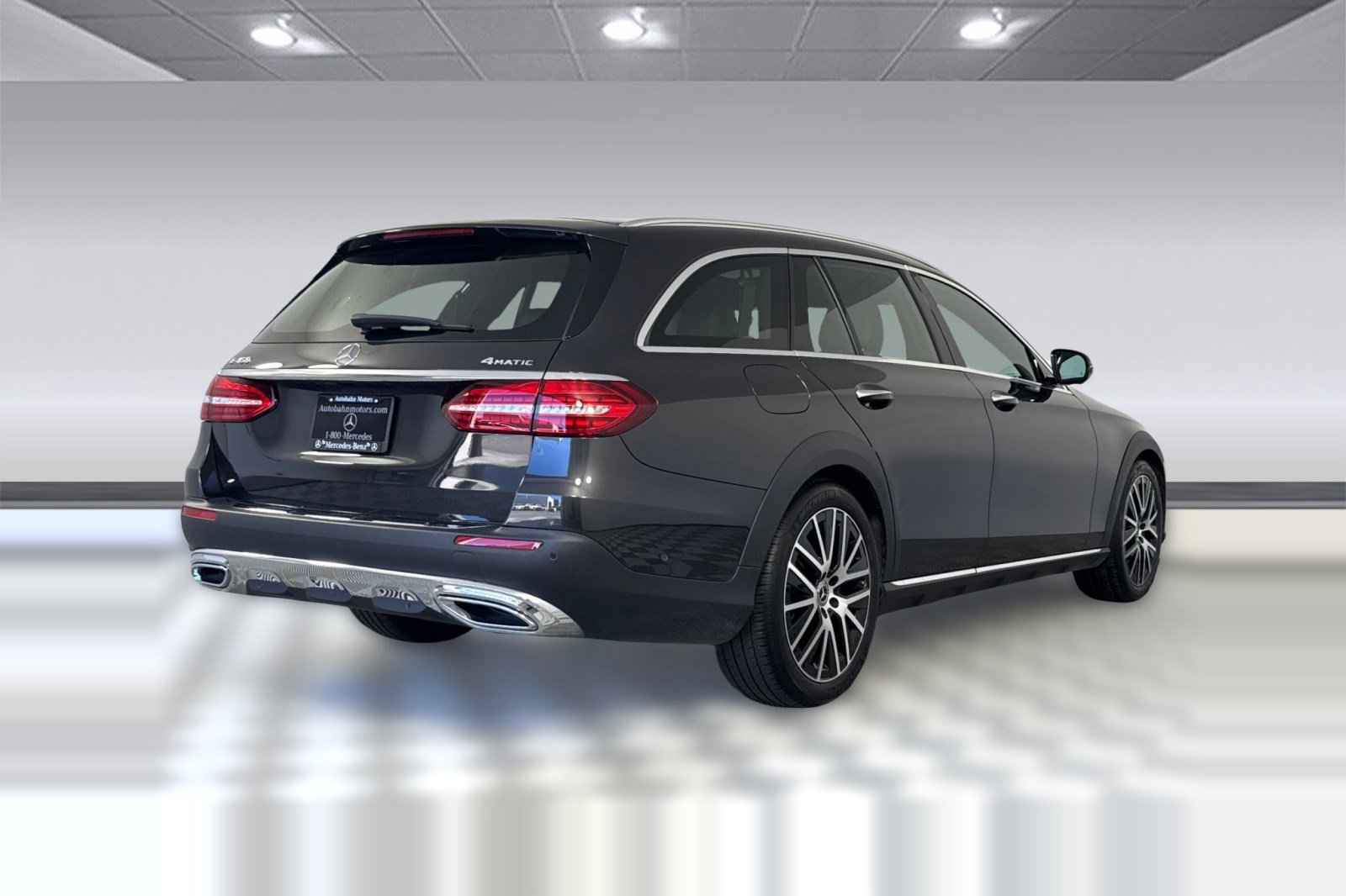 Used 2023 Mercedes-Benz E 450 4MATIC All-Terrain Wagon image 9