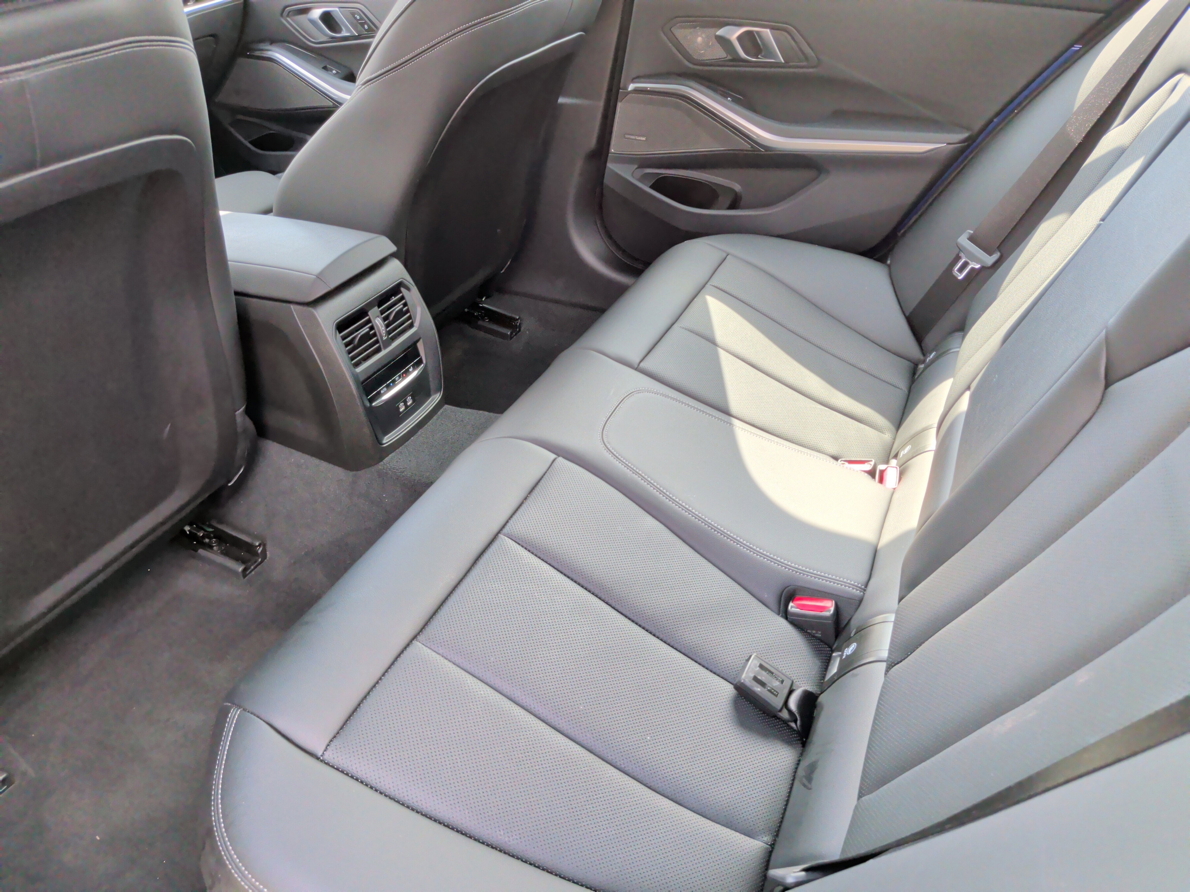 Certified 2025 BMW M340i RWD image 36