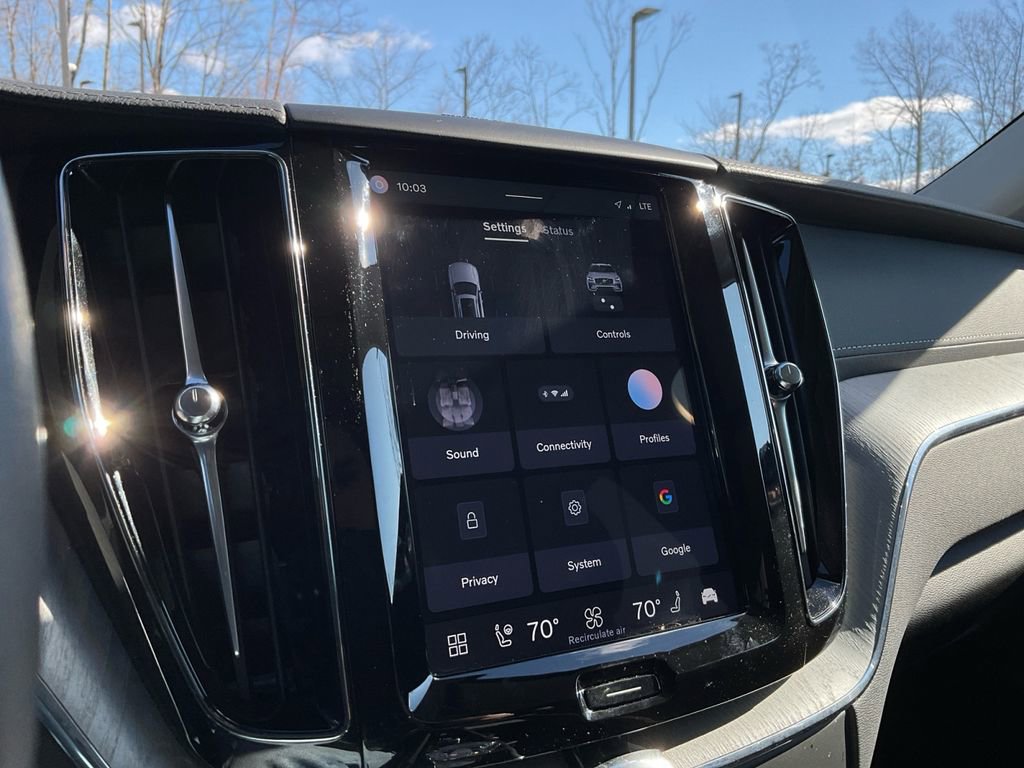 Certified 2025 Volvo XC60 B5 Ultra image 25