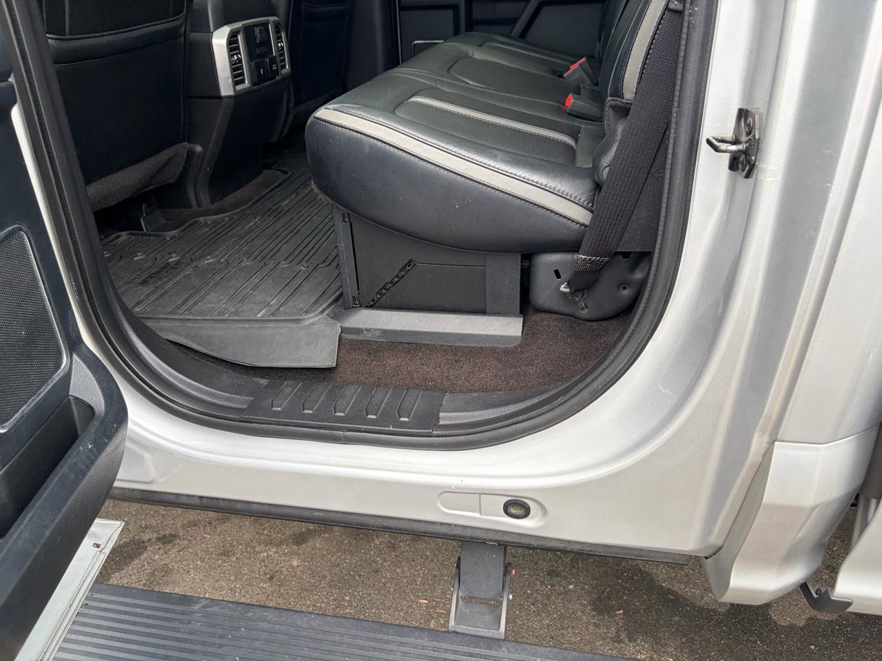 Used 2018 Ford F250 Platinum w/ Platinum Ultimate Package AWD/4WD image 41