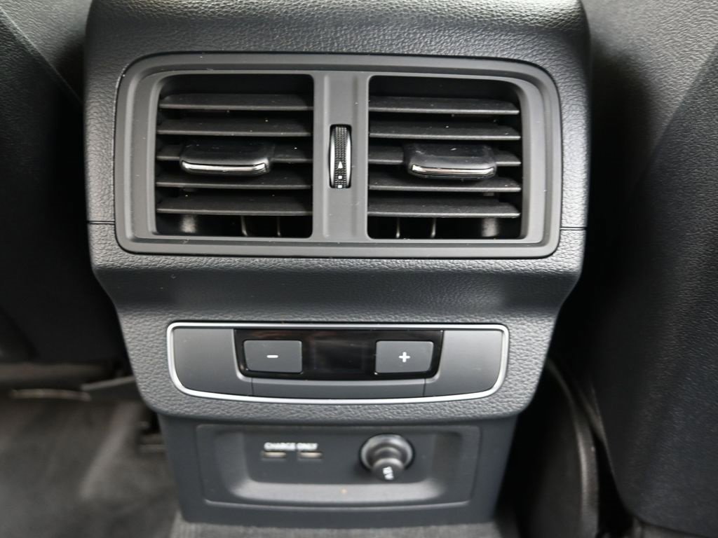 Certified 2025 Audi Q5 2.0T Premium w/ Convenience Plus Package image 17