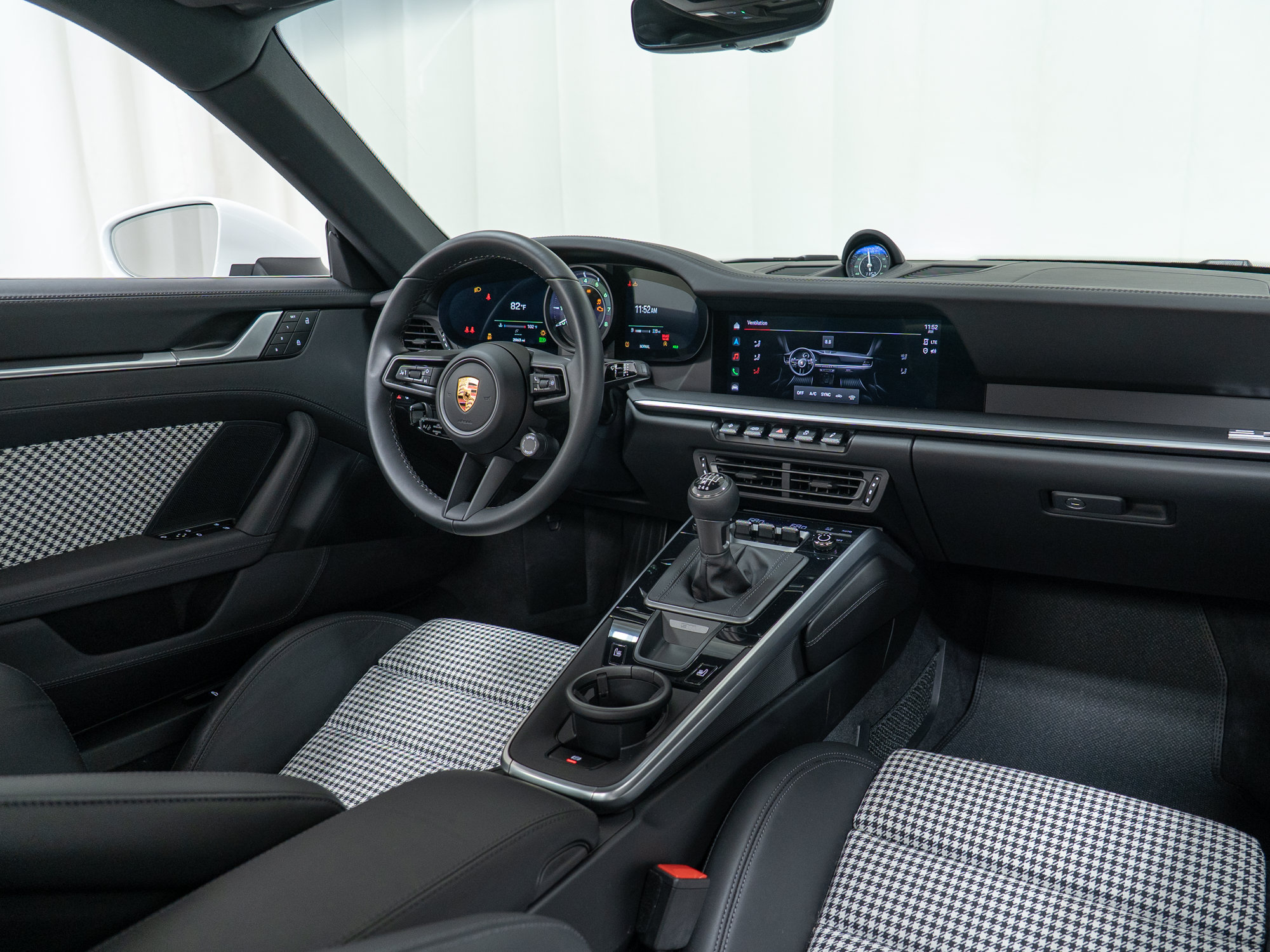 Certified 2024 Porsche 911 Carrera S RWD image 22