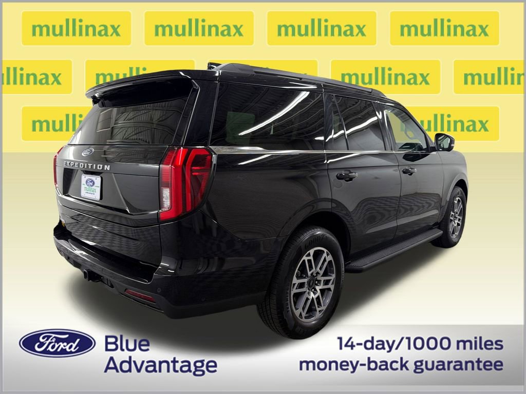 Certified 2025 Ford Expedition Active RWD image 3