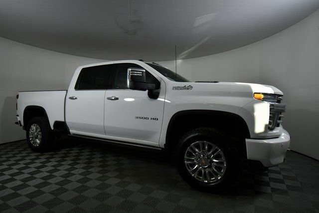 Used 2022 Chevrolet Silverado 3500 High Country w/ Technology Package image 9