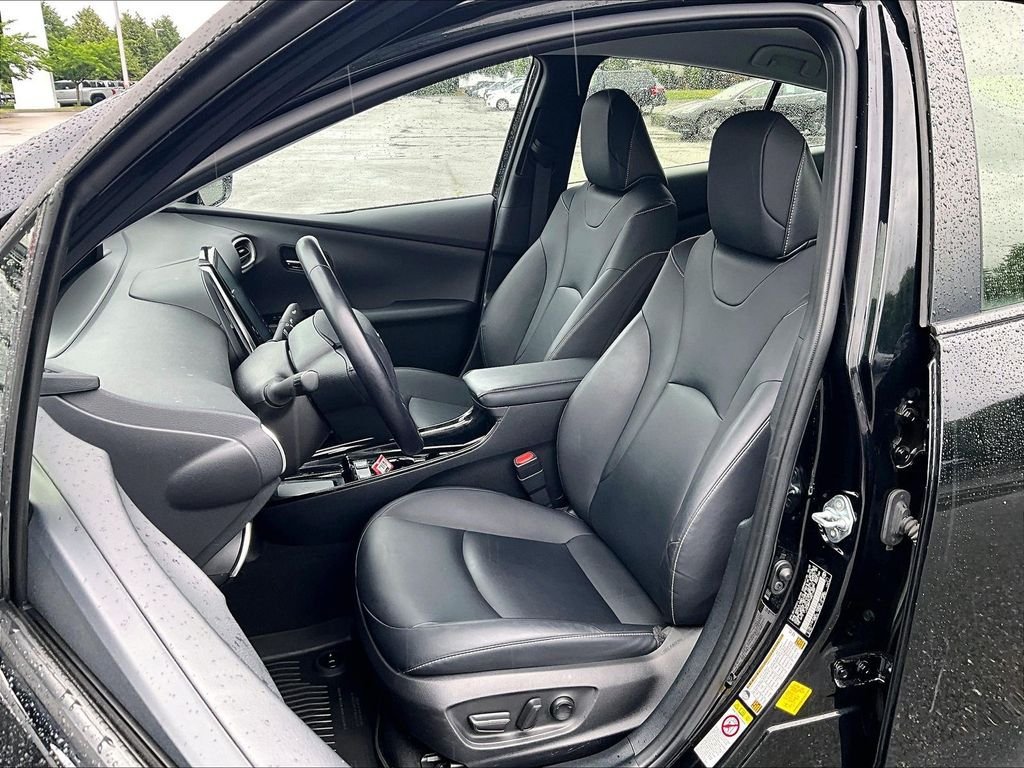 Used 2022 Toyota Prius Prime XLE FWD image 10