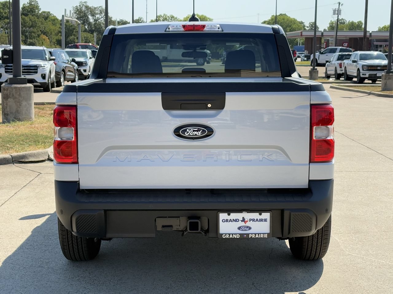 New 2026 Ford Maverick XLT w/ XLT Luxury Package FWD image 6