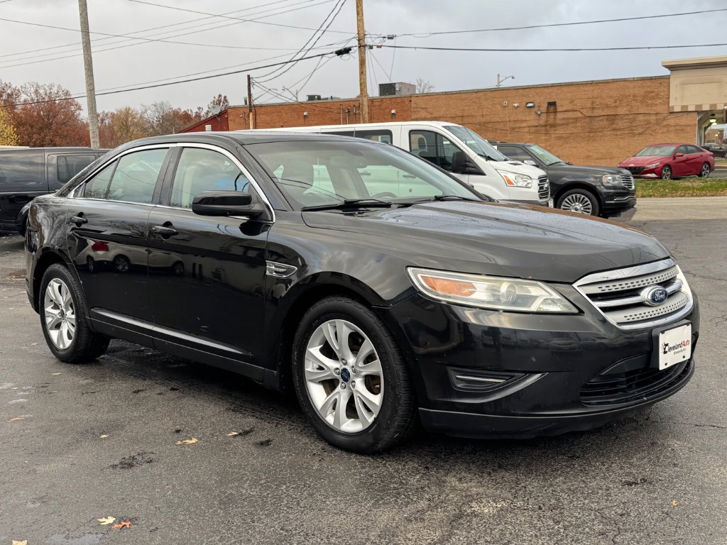 Used 2011 Ford Taurus SEL w/ 201A Rapid Spec Order Code image 4