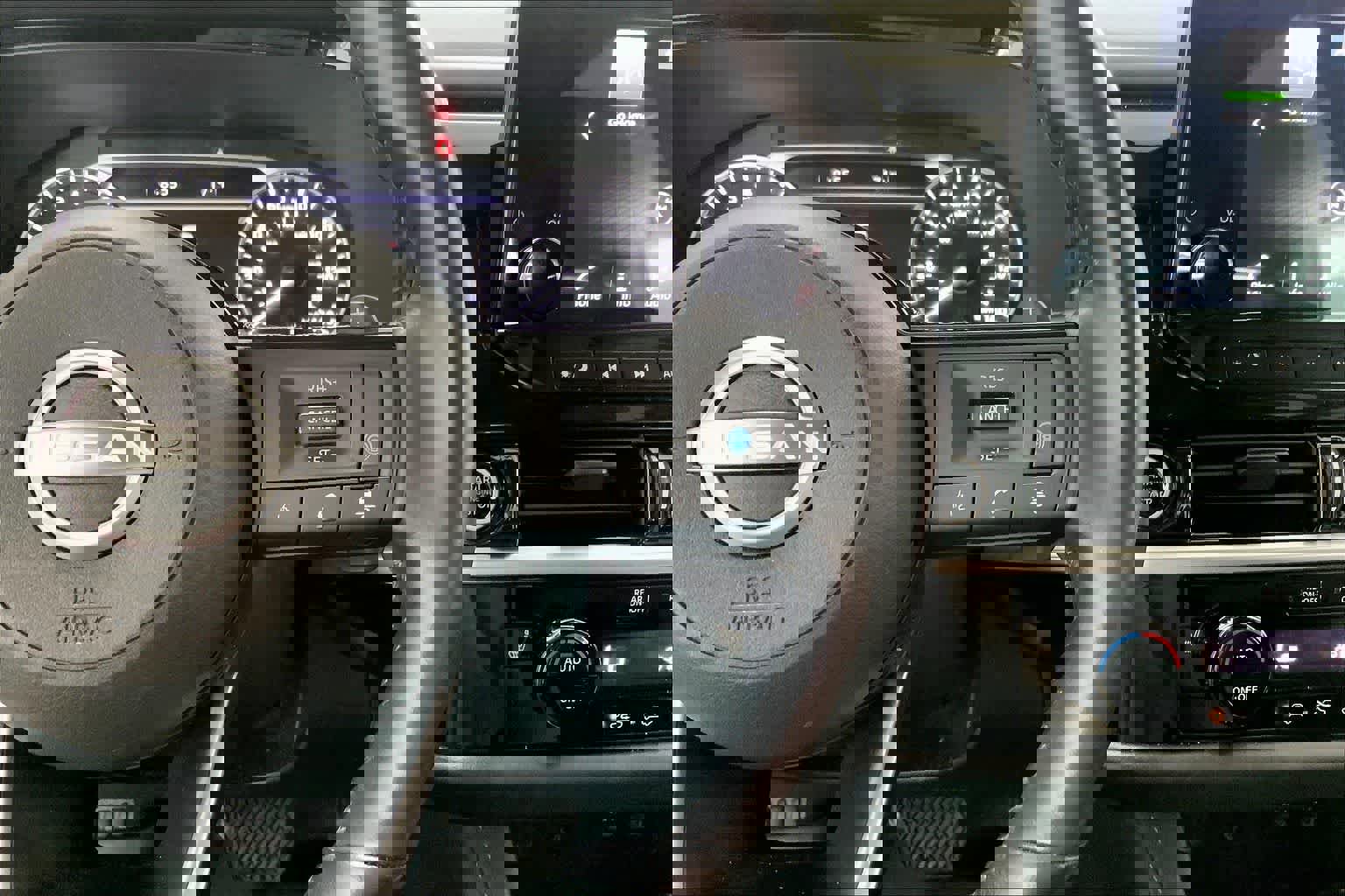 Used 2023 Nissan Pathfinder SL w/ SL Premium Package image 22