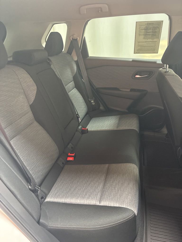 Used 2023 Nissan Rogue SV image 23