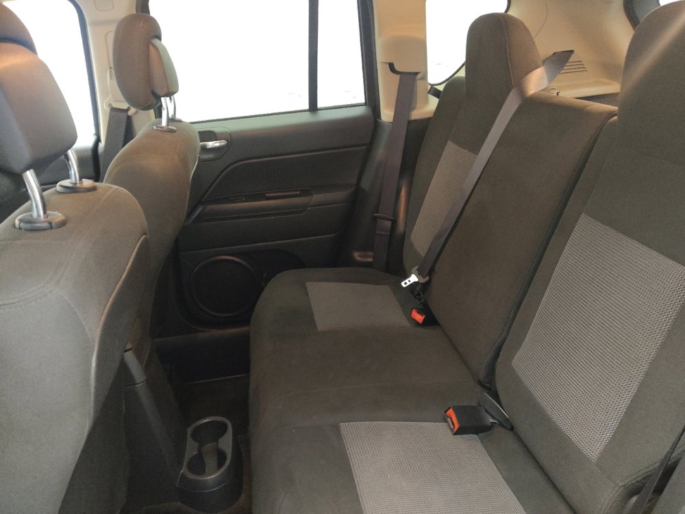 Used 2016 Jeep Compass Sport w/ Power Value Group image 18