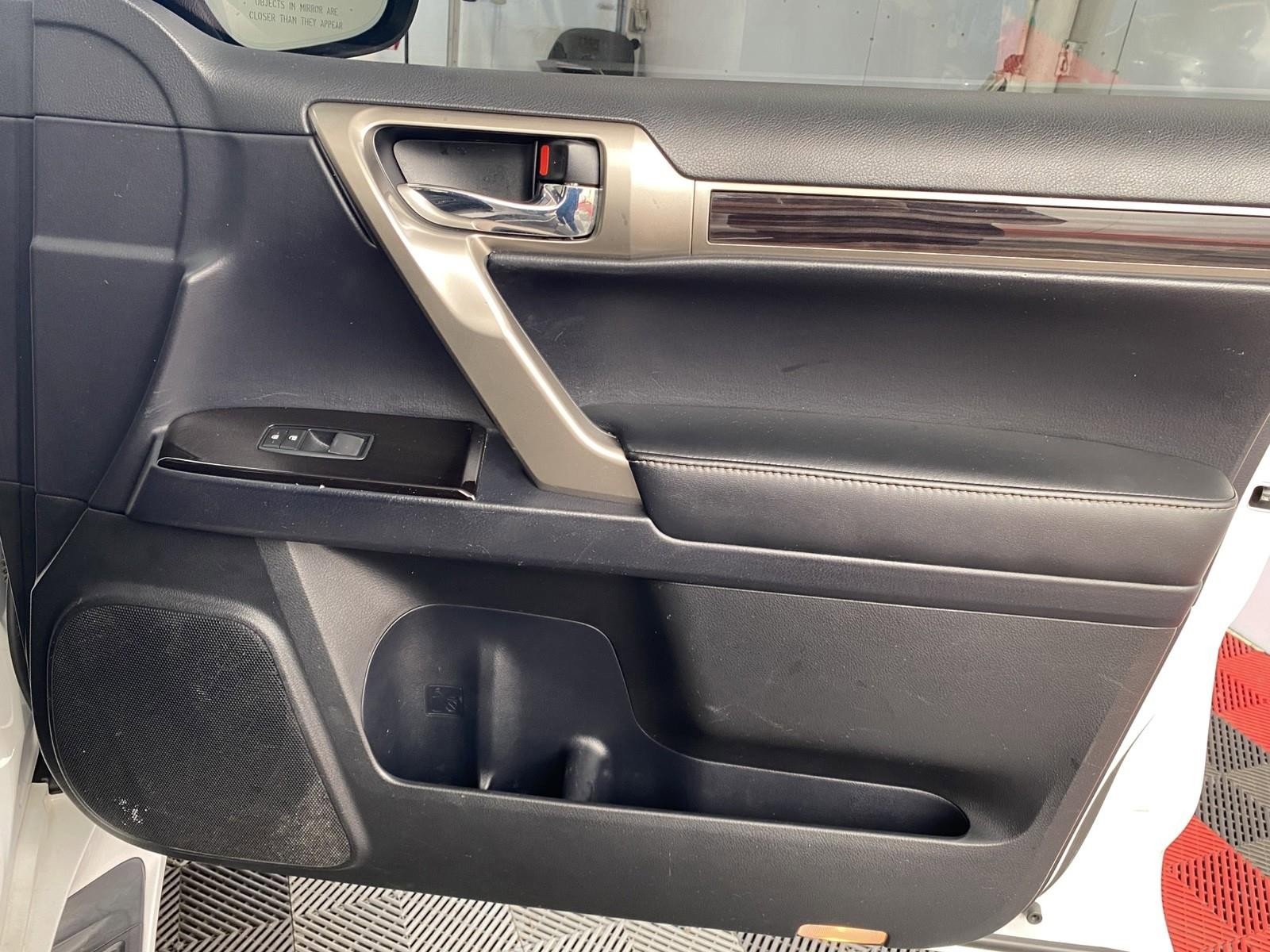 Used 2018 Lexus GX 460 w/ Navigation Package AWD/4WD image 7