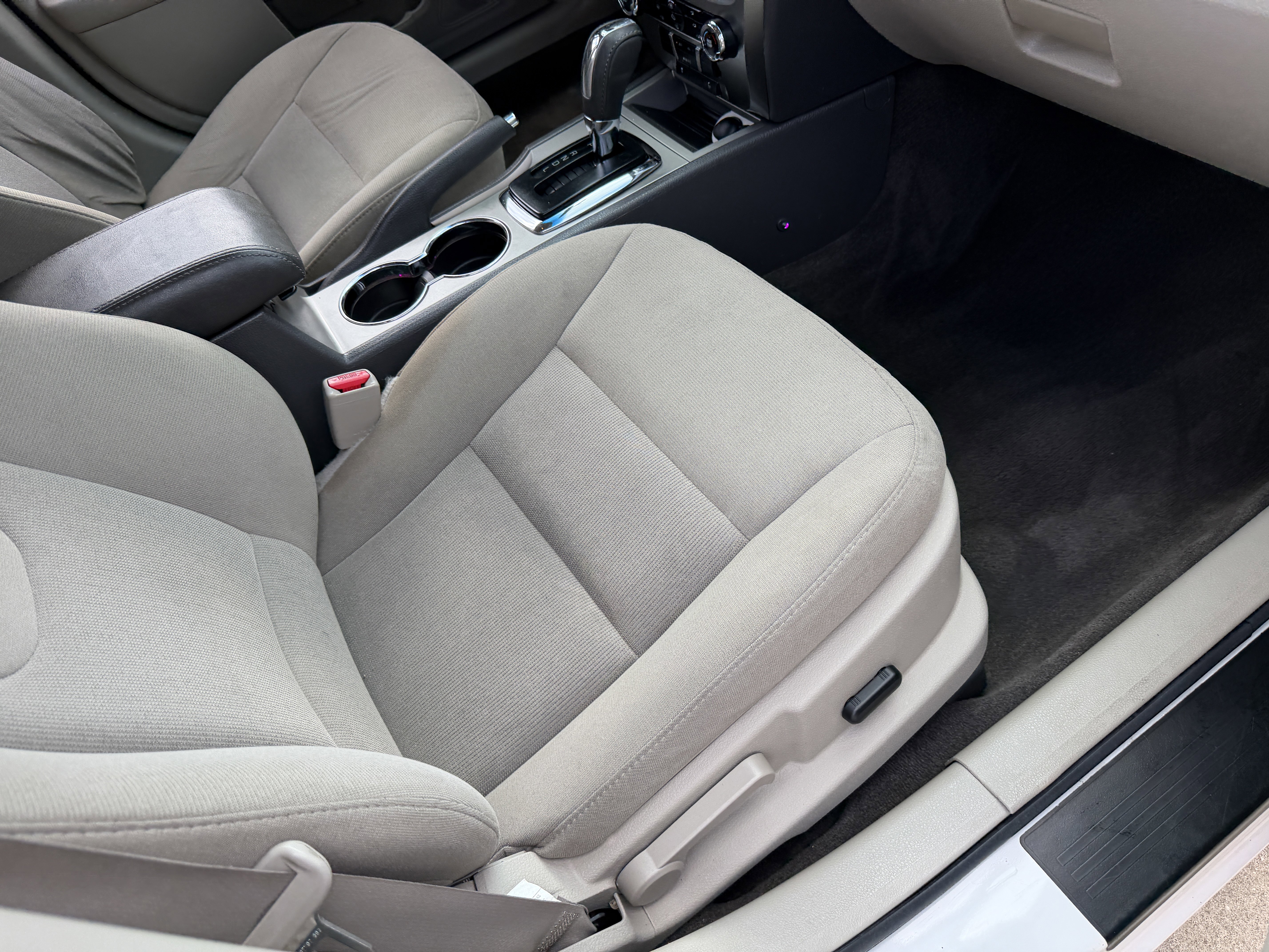 Used 2010 Ford Fusion Hybrid image 11