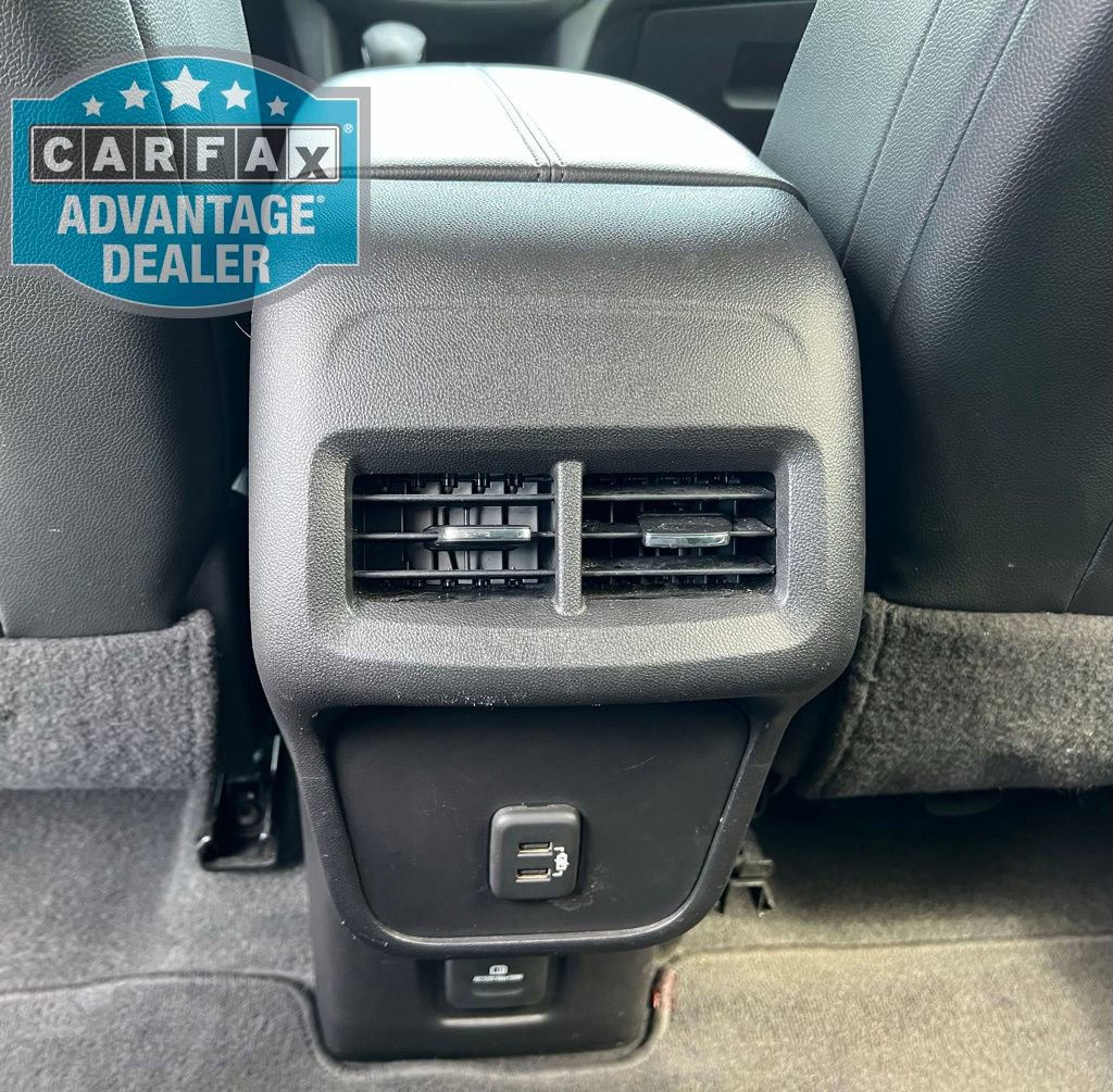 Used 2023 Chevrolet Equinox Premier image 19