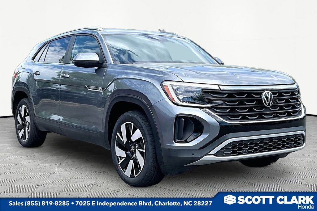 Used 2025 Volkswagen Atlas Cross Sport SE FWD image 1
