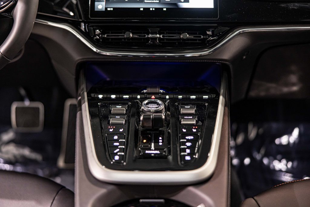 New 2026 Aston Martin DBX 707 AWD/4WD image 42