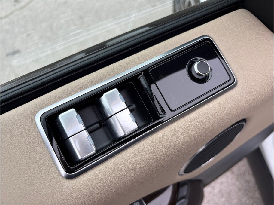 Used 2021 Land Rover Range Rover Sport HSE Silver Edition image 23