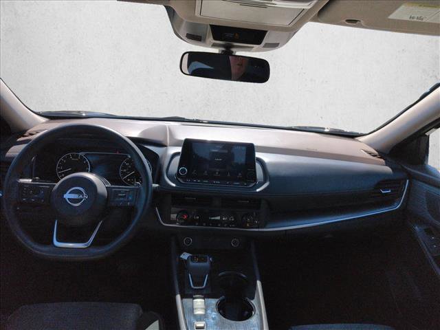Used 2023 Nissan Rogue SV image 17