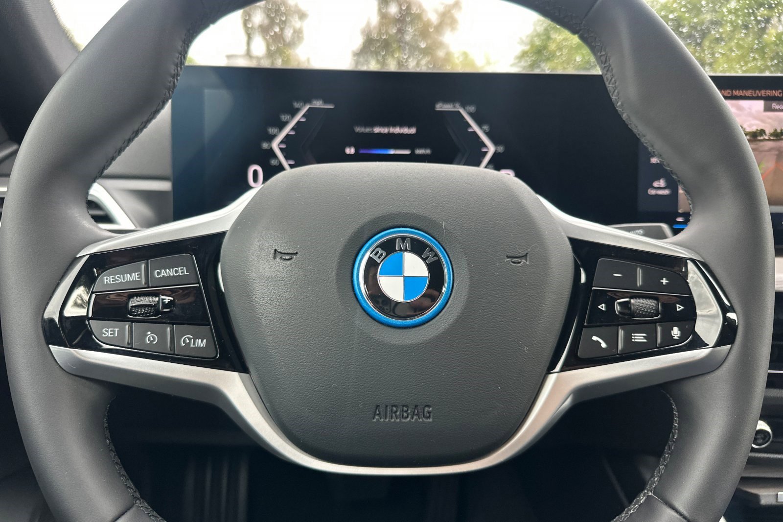 Used 2025 BMW i4 eDrive40 w/ Parking Assistance Package RWD image 28