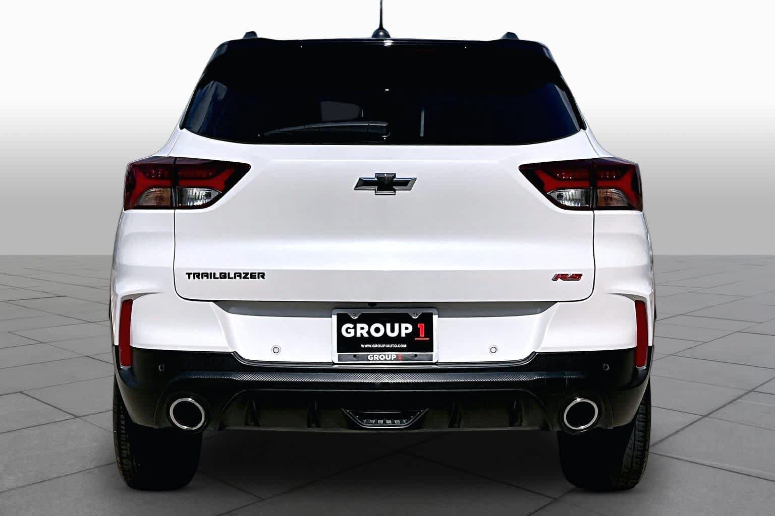 Used 2023 Chevrolet TrailBlazer RS w/ Sun and Liftgate Package FWD image 5
