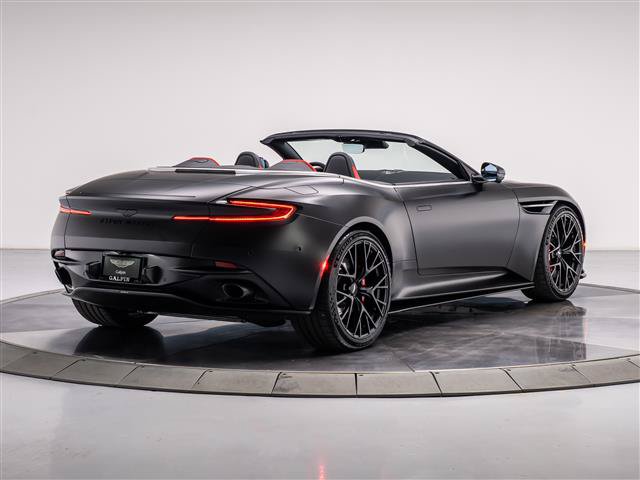 Used 2025 Aston Martin DB12 Convertible RWD image 13