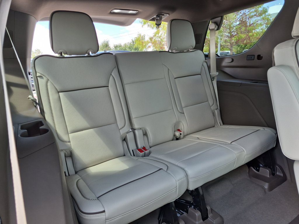 New 2026 GMC Yukon Denali w/ Denali Reserve Package AWD/4WD image 35