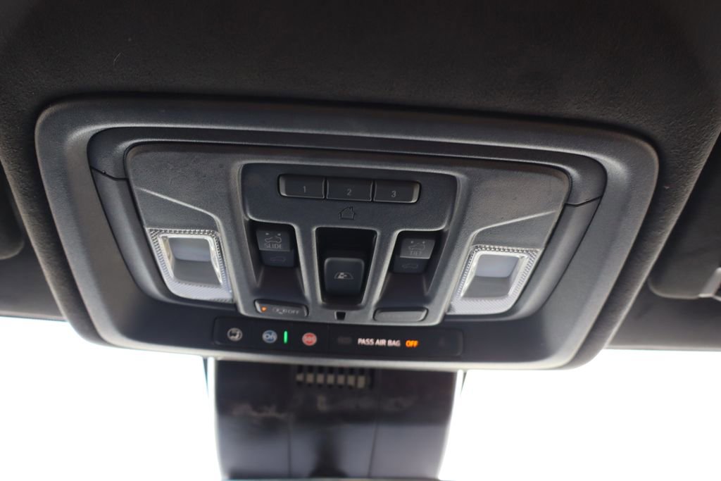 Used 2026 GMC Sierra 3500 Denali Ultimate AWD/4WD image 18