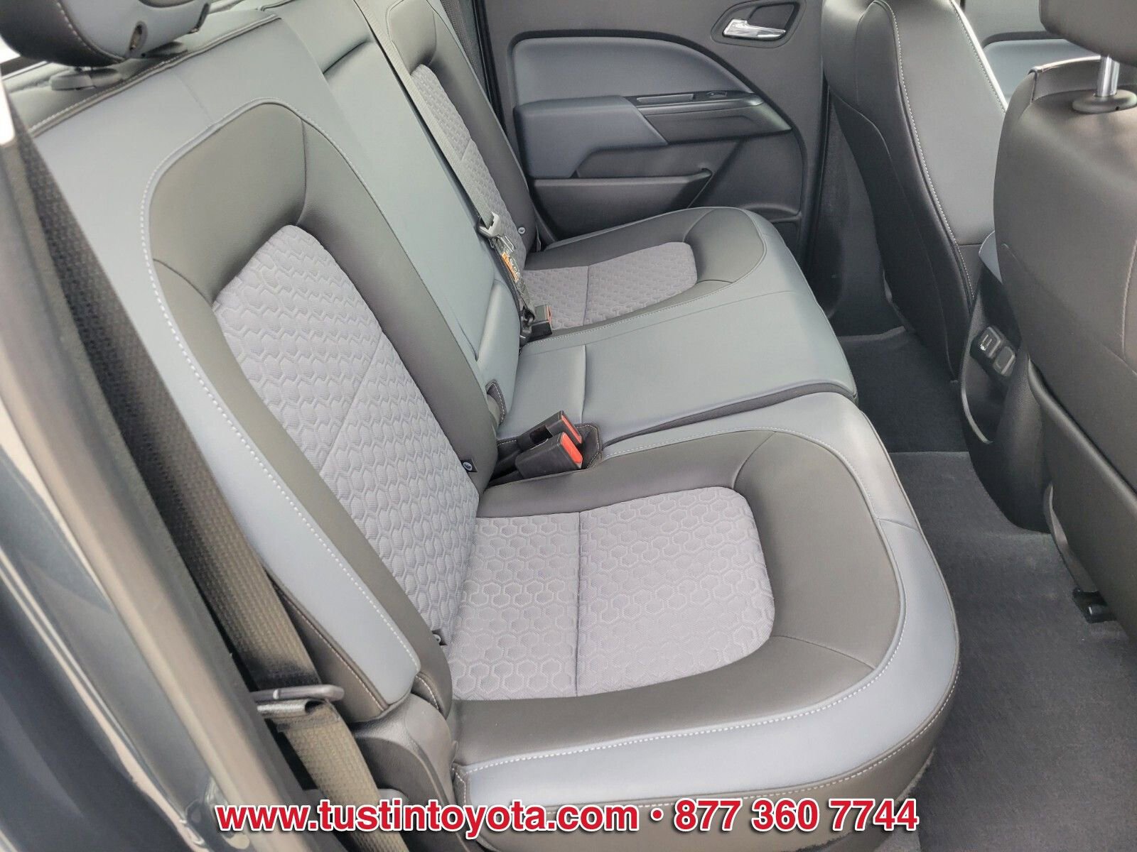 Used 2019 Chevrolet Colorado Z71 AWD/4WD image 14