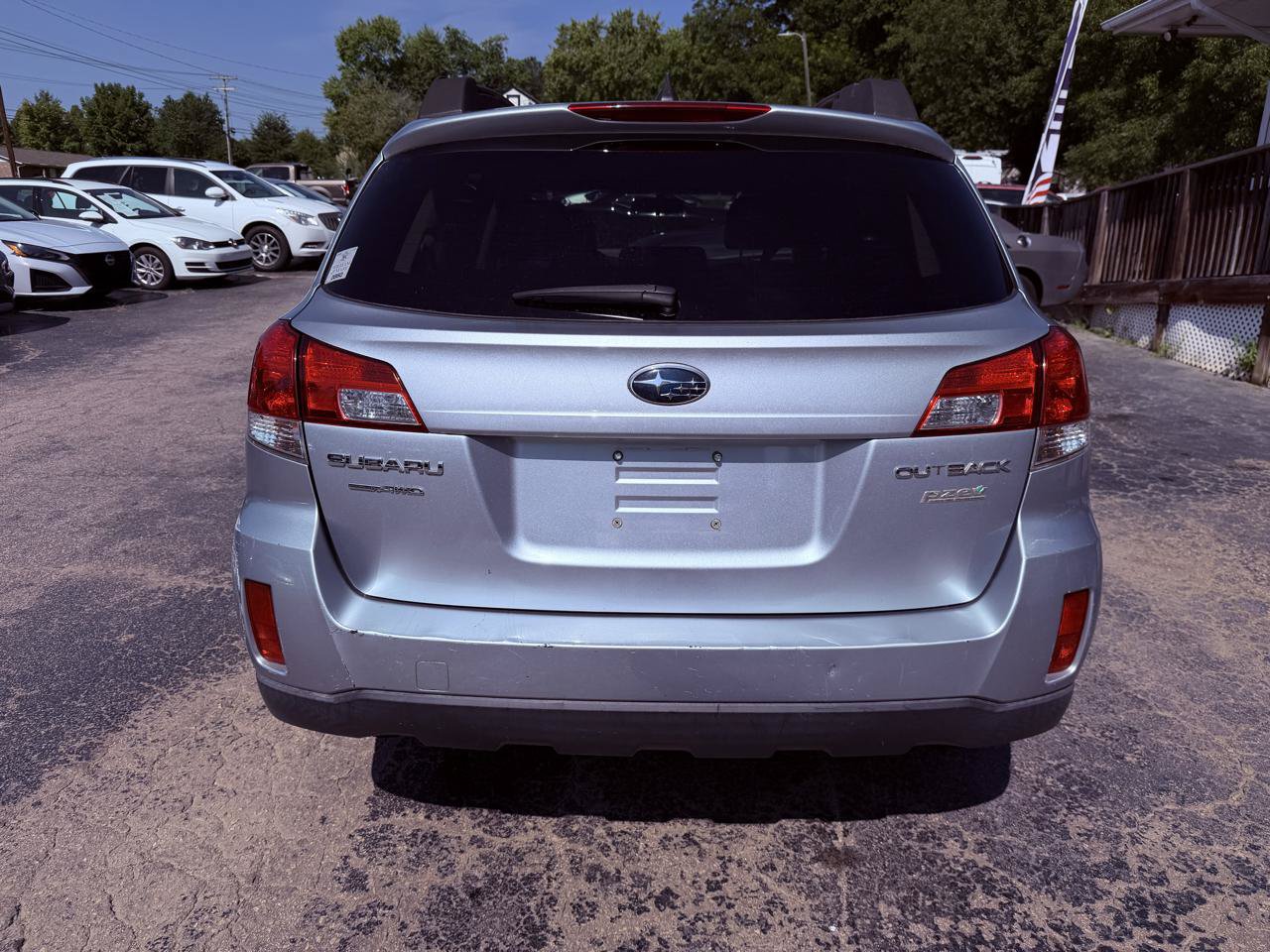 Used 2014 Subaru Outback 2.5i Premium AWD/4WD image 6