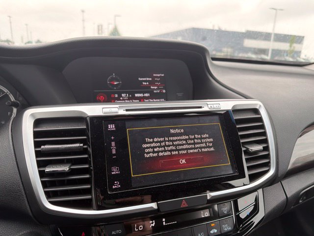 Used 2017 Honda Accord EX-L image 3