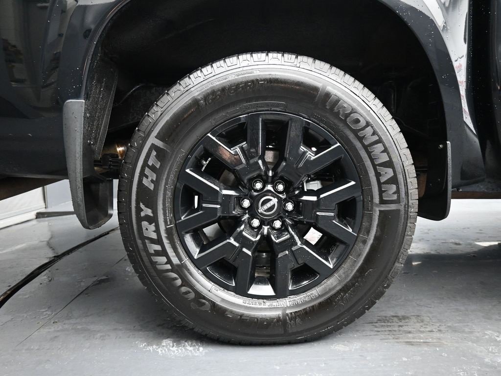 Used 2023 Nissan Frontier SV w/ Midnight Edition Package image 10