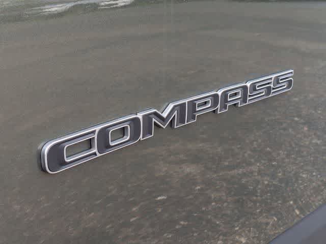 Used 2018 Jeep Compass Limited AWD/4WD image 13
