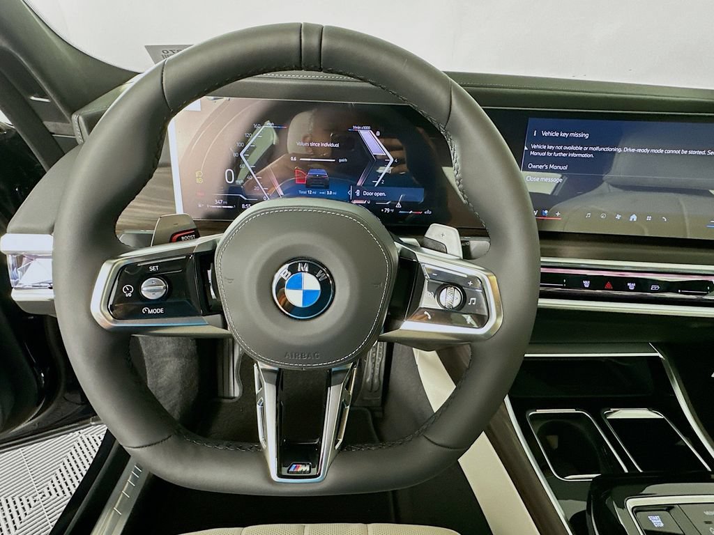 Used 2026 BMW 760i xDrive w/ Executive Package AWD/4WD image 10