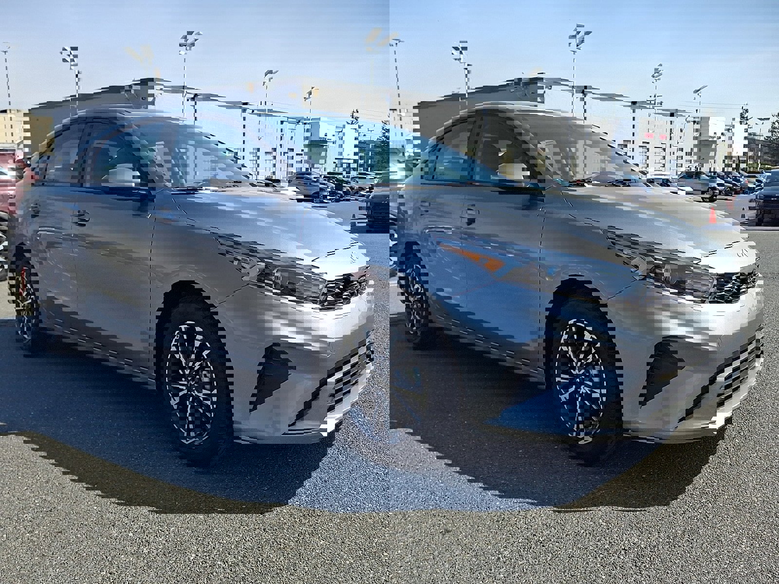 Used 2024 Kia Forte LXS image 3