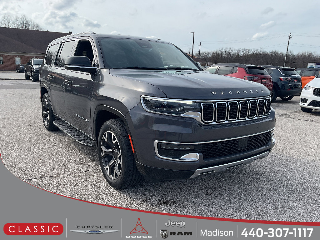 Used 2023 Jeep Wagoneer Series III w/ Preferred Equipment Group AWD/4WD image 1