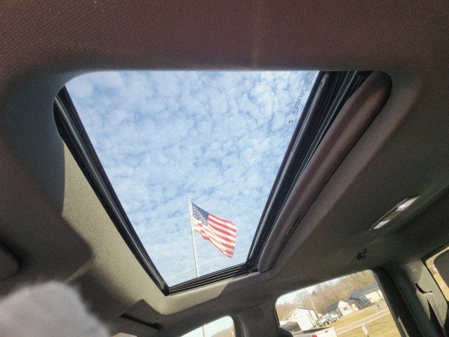 Used 2024 Chevrolet Silverado 2500 ZR2 w/ Technology Package image 35