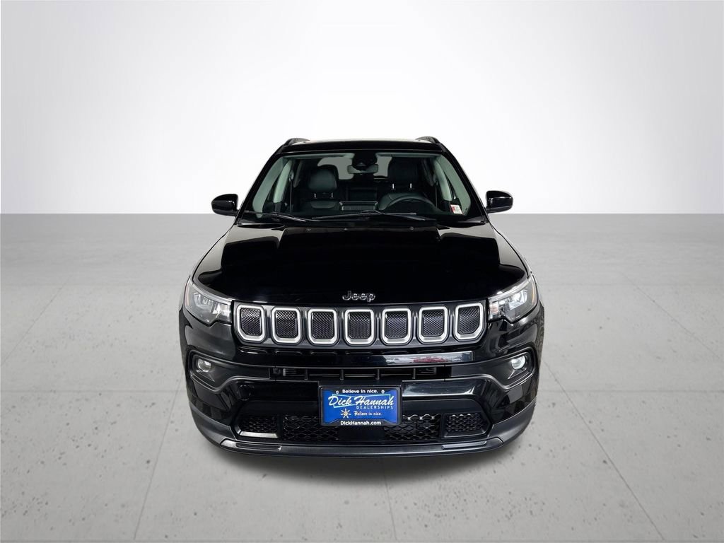 Used 2022 Jeep Compass Latitude w/ Sun and Sound Group AWD/4WD image 3