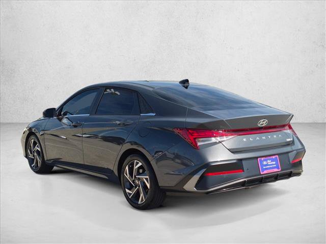 Used 2024 Hyundai Elantra Limited FWD image 8