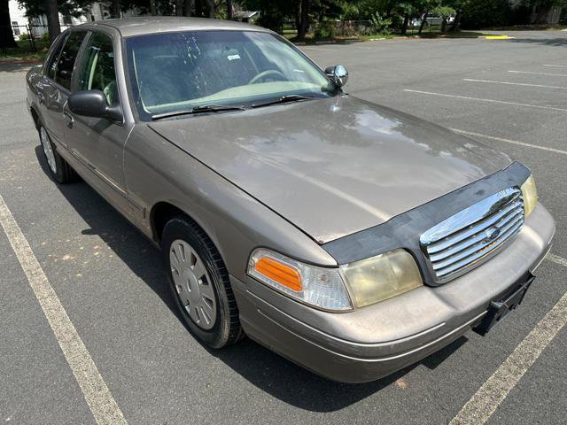 Used 2006 Ford Crown Victoria Police Interceptor RWD image 2