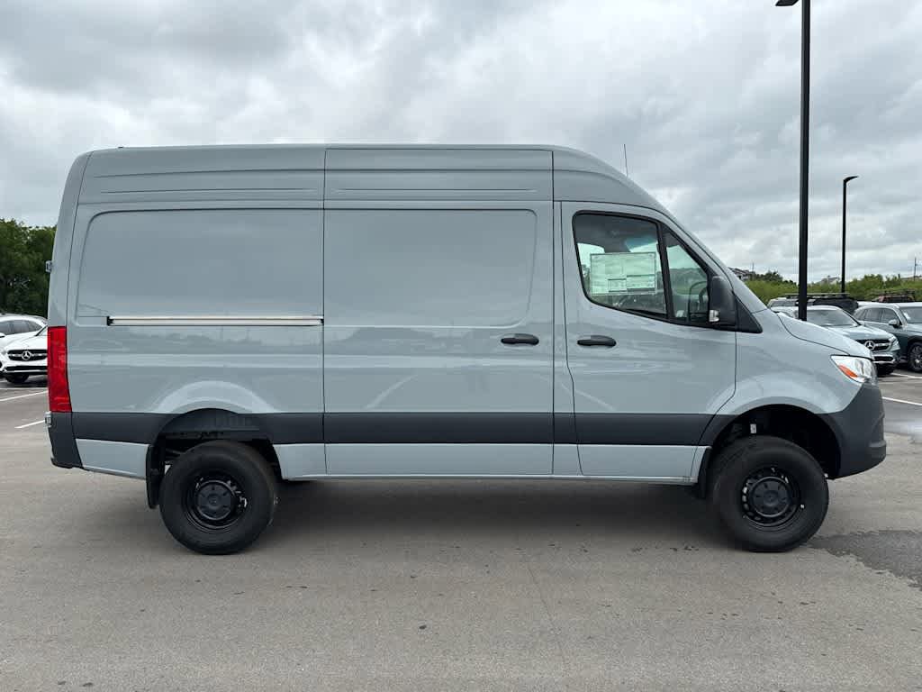 New 2025 Mercedes-Benz Sprinter 2500 image 3