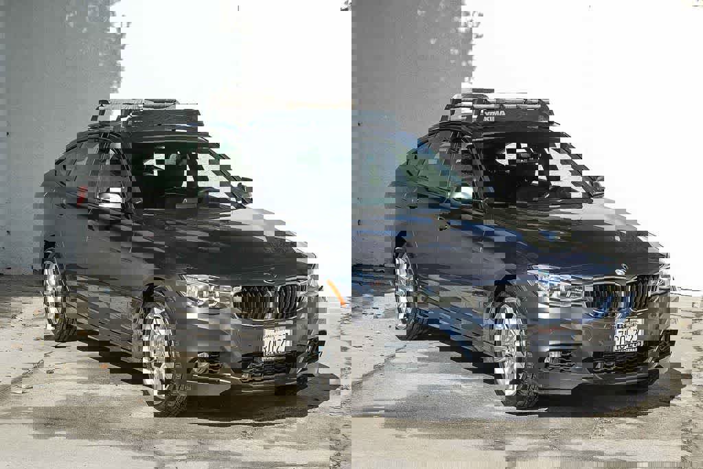 Used 2016 BMW 335i Gran Turismo xDrive image 3