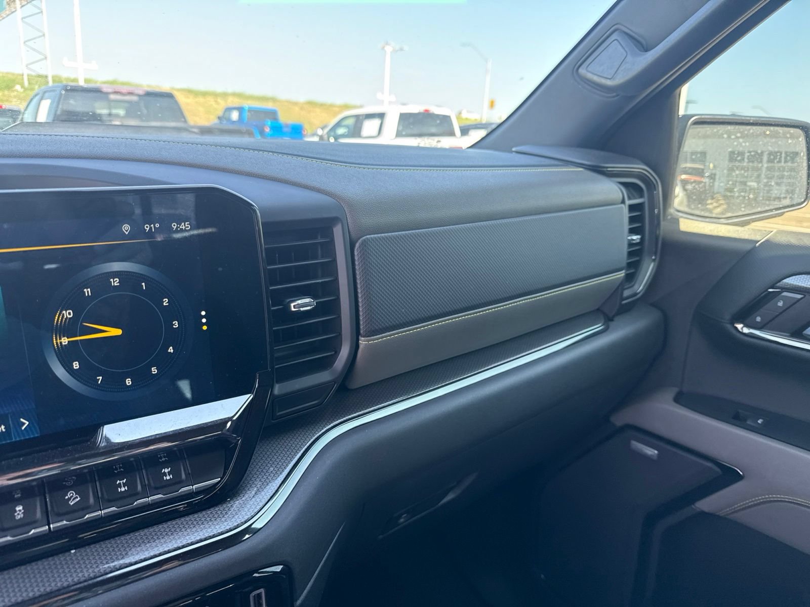 Used 2022 Chevrolet Silverado 1500 ZR2 w/ Technology Package AWD/4WD image 34