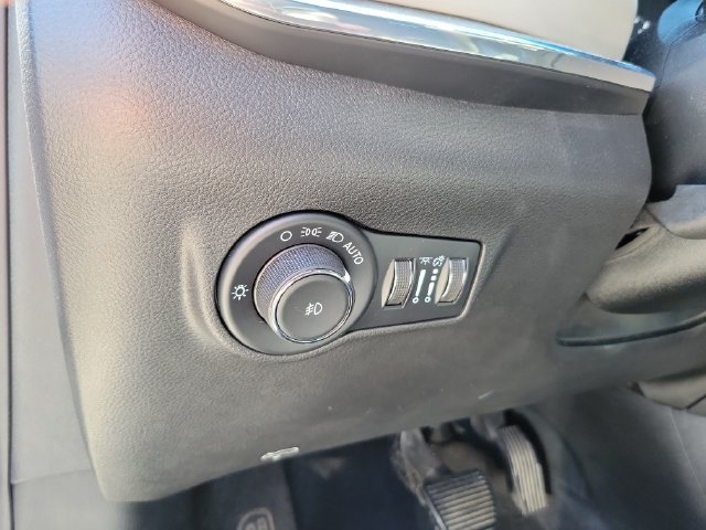 Used 2023 Jeep Compass Limited AWD/4WD image 10