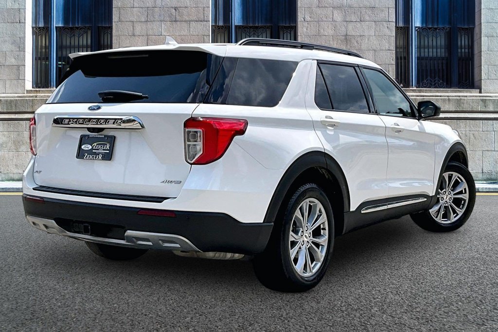 Certified 2023 Ford Explorer XLT w/ Equipment Group 202A AWD/4WD image 11