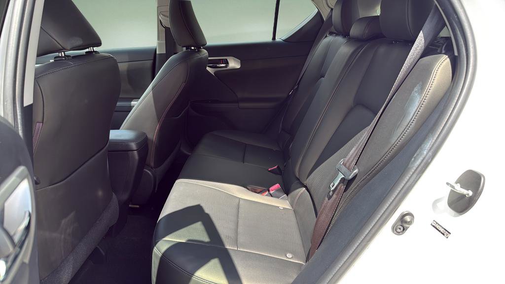Used 2013 Lexus CT 200h w/ Premium Pkg w/Navigation FWD image 15
