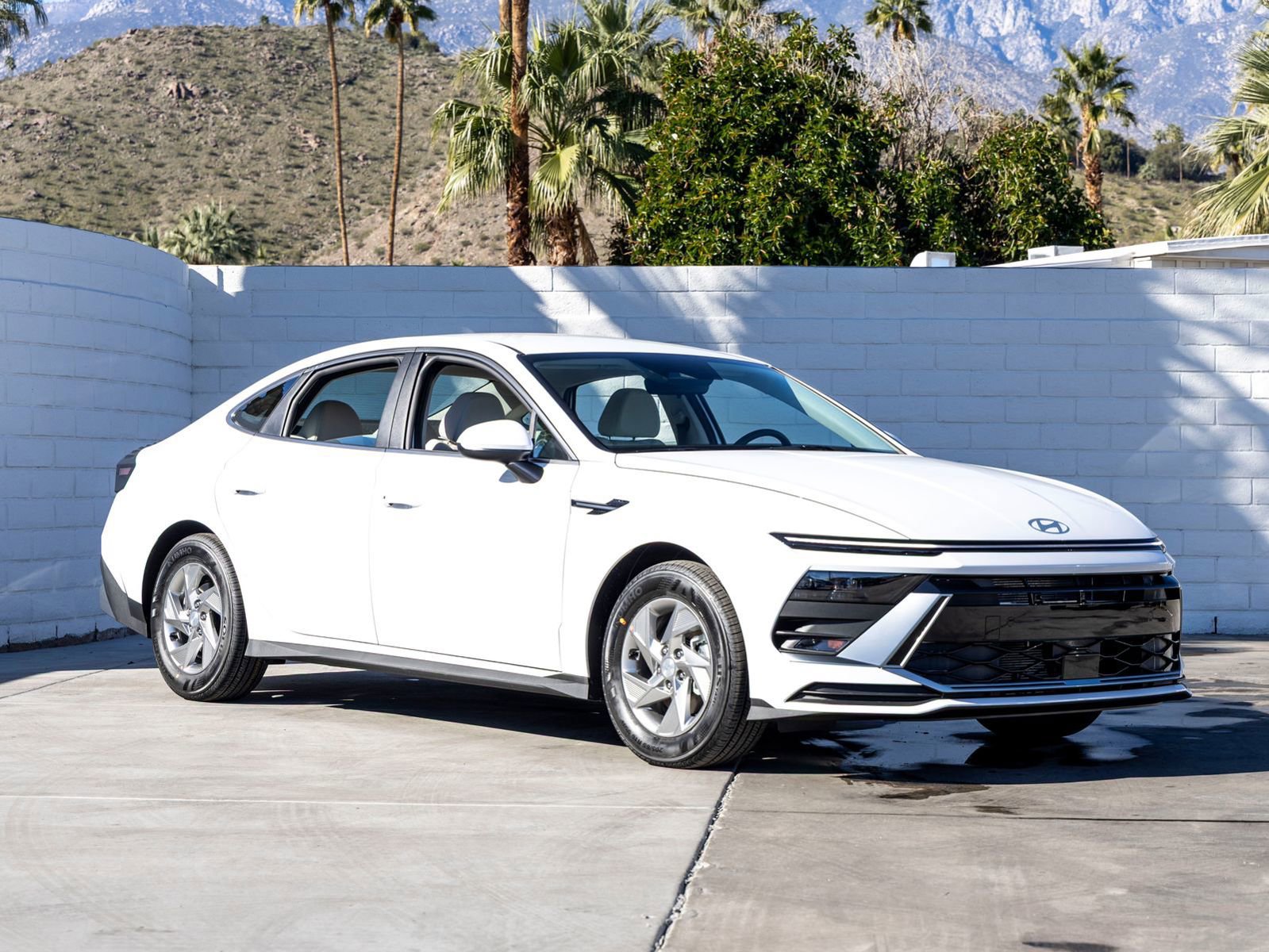 New 2026 Hyundai Sonata SE FWD image 2