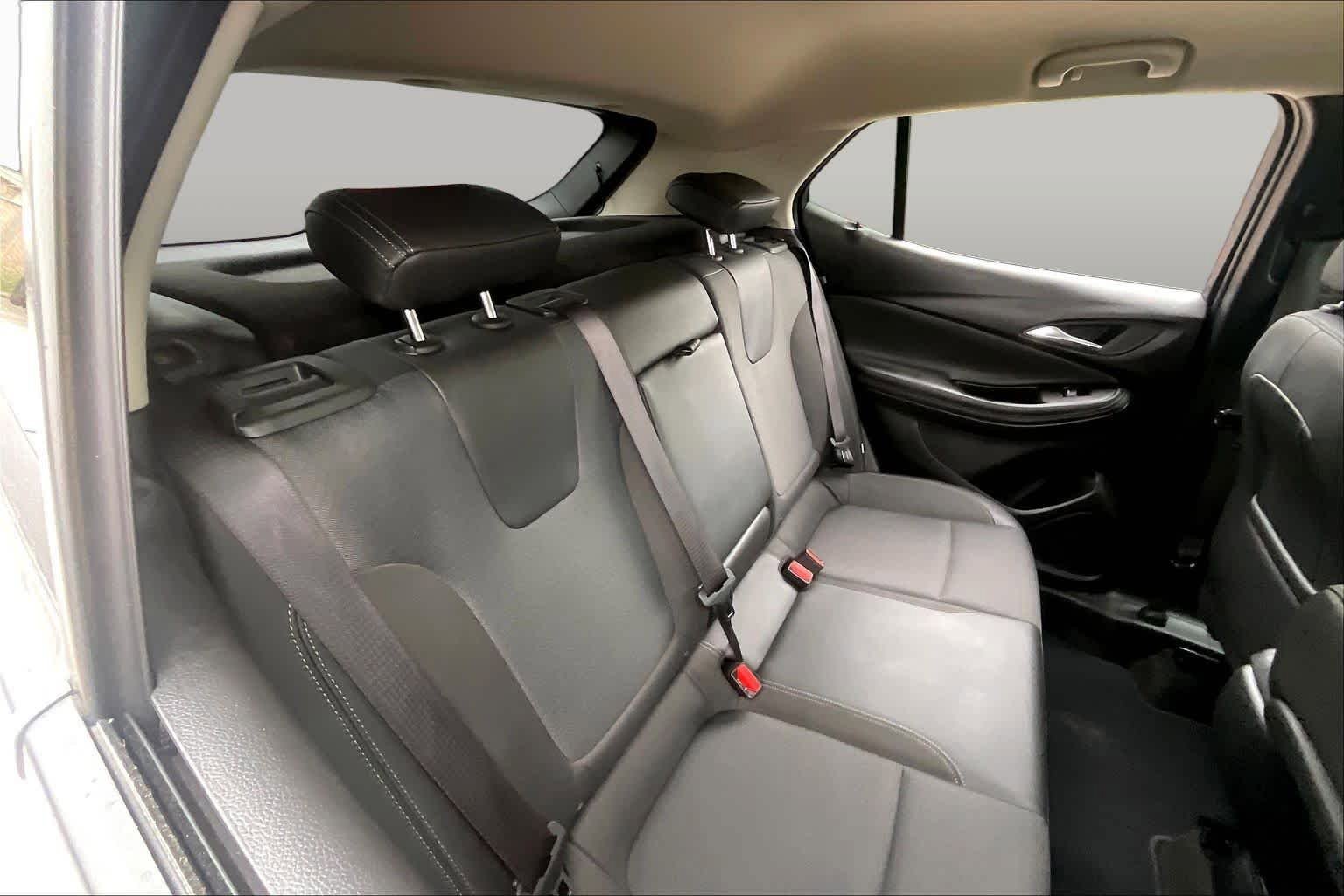 Used 2023 Buick Encore GX Select w/ Sport Touring Package FWD image 19