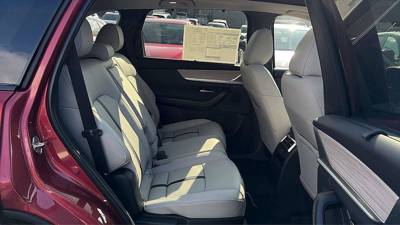 New 2025 MAZDA CX-70 Plug-In Hybrid w/ Premium Pkg AWD/4WD image 33