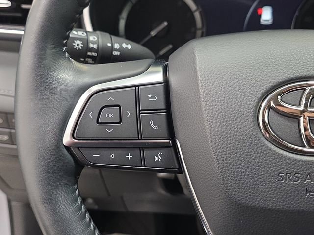 Used 2021 Toyota Highlander Platinum image 16