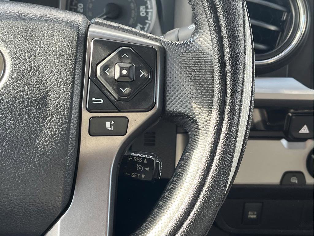 Used 2016 Toyota Tacoma SR5 w/ Towing Package image 24